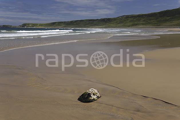 ha071886LE : Plage de White Park Bay, Portbraddan, Ulster (Irlande du Nord). Europe, CEE, plage, littoral, C02 mer, paysage (Irlande Royaume-Uni).