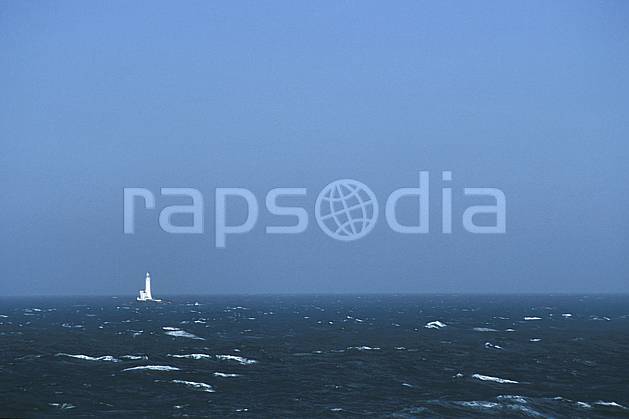 hf3172-05LE : Paysage d'Irlande, Phare. Europe, CEE, vague, C02, C01 environnement, mer, transport, voyage aventure (Irlande).